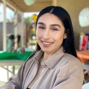 Meet your Posher, Jasmine